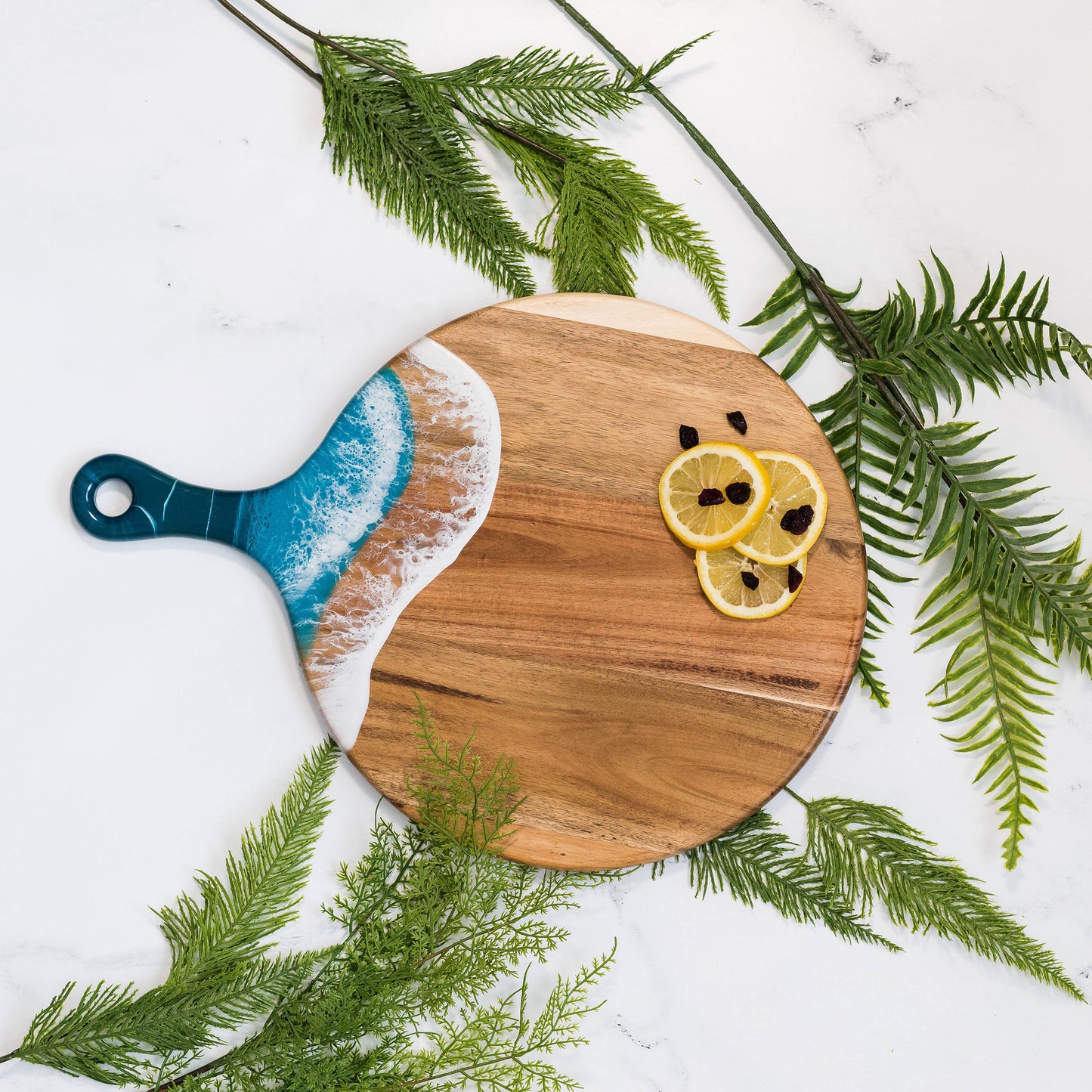 Lynn & Liana Designs - Resin cheese boards /Charcuterie Board 12" Round with handle - Merlot
