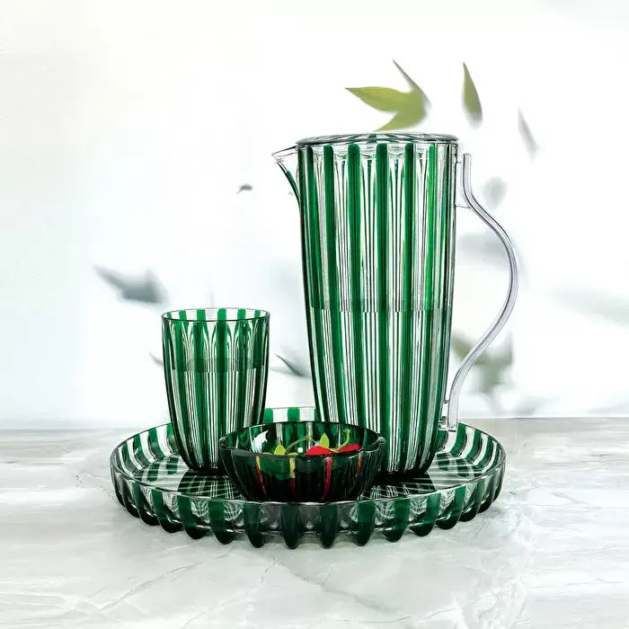 Guzzini - DOLCEVITA Pitcher with Lid - Emerald / 10,62x5,11x7,67 in.