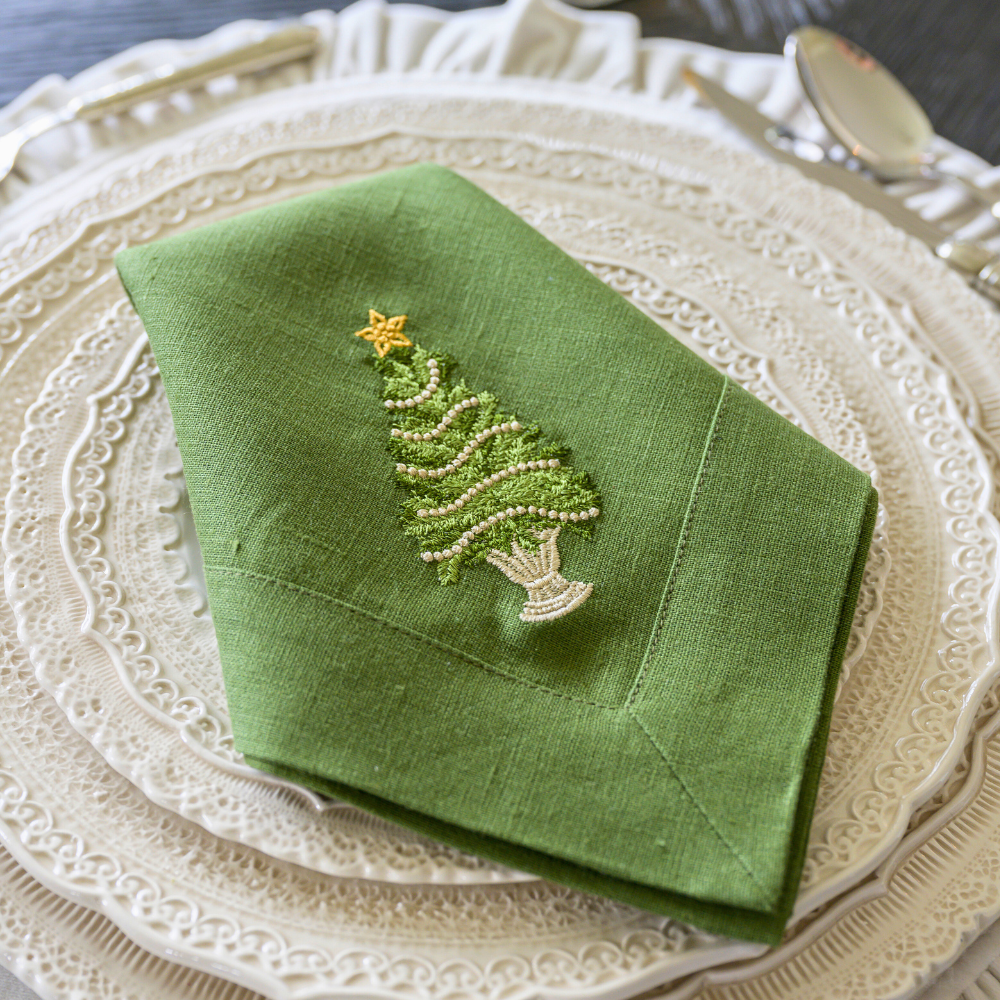 Arte Italica & Crown Linen Designs - Tree with Gold Trim Large Napkin - New Christmas/Holiday - Evergreen