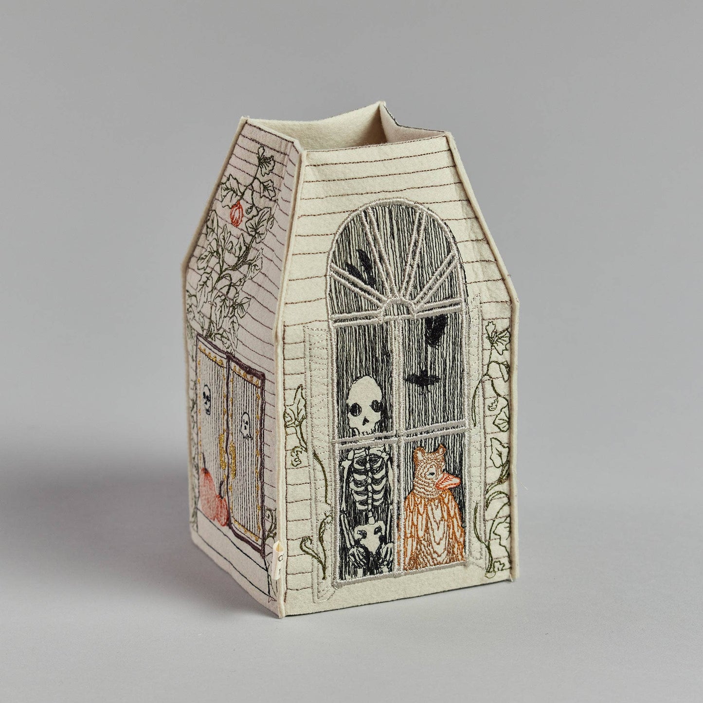Coral & Tusk - Haunted House Tissue Box Cover