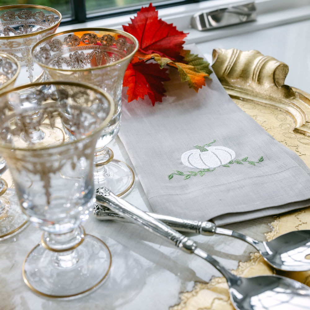 Arte Italica & Crown Linen Designs - Pumpkin Linen Towel - Soft Flax (White/Green)
