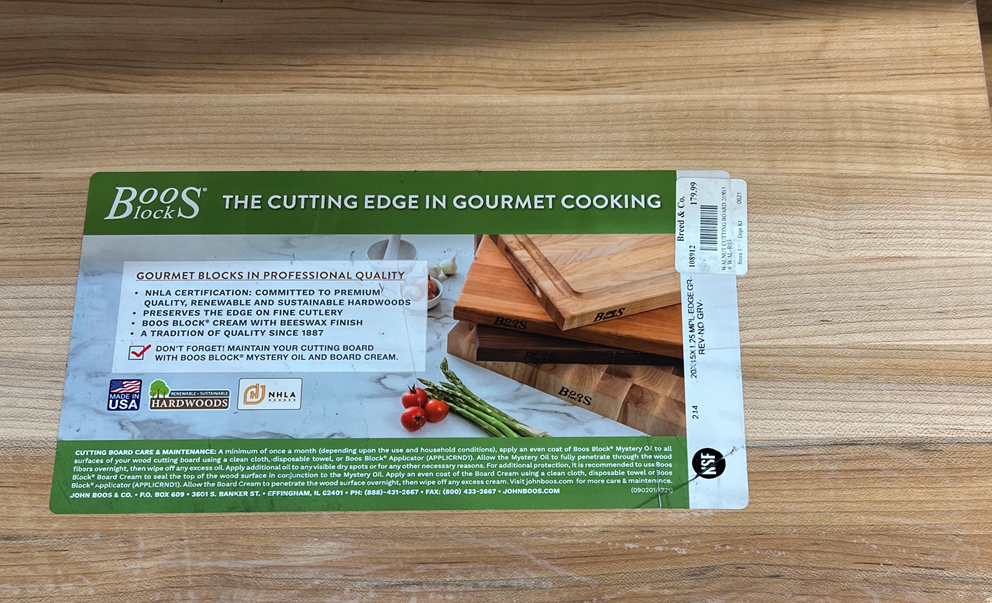 BOOS WALNUT CUTTING BOARD 20" X 15"