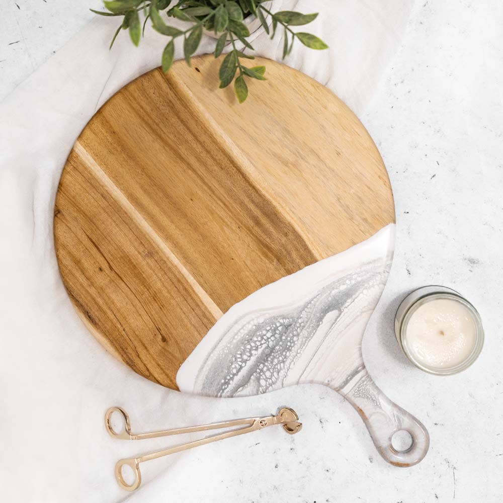 Lynn & Liana Designs - Resin cheese boards /Charcuterie Board 12" Round with handle - Navy/White/Metallic