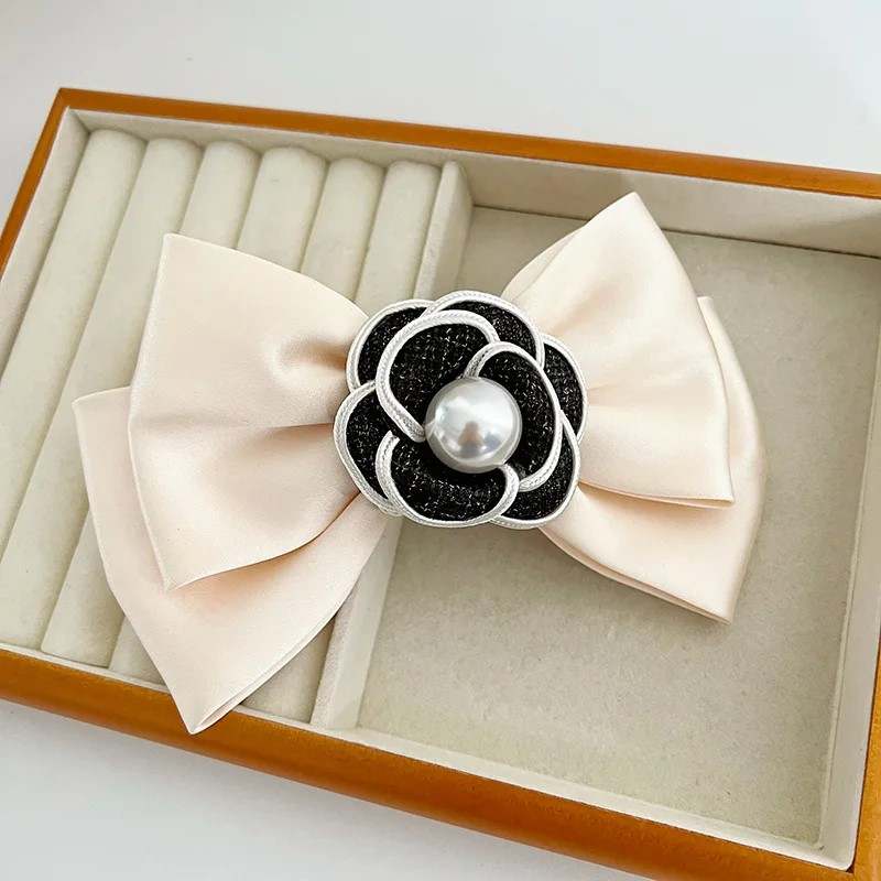 Toss Designs - Hair Clip- Ivory Flower with pearl