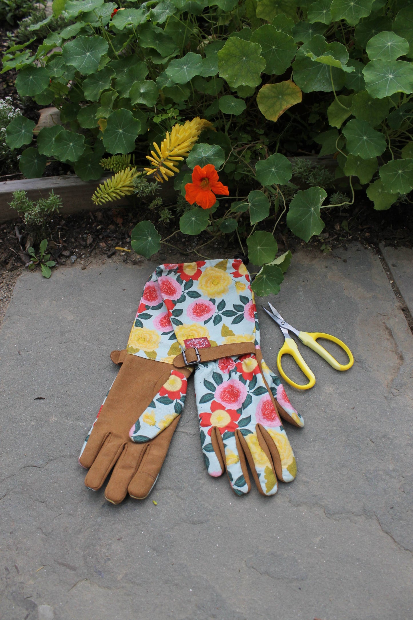Womanswork - Heirloom Garden Arm Saver Glove